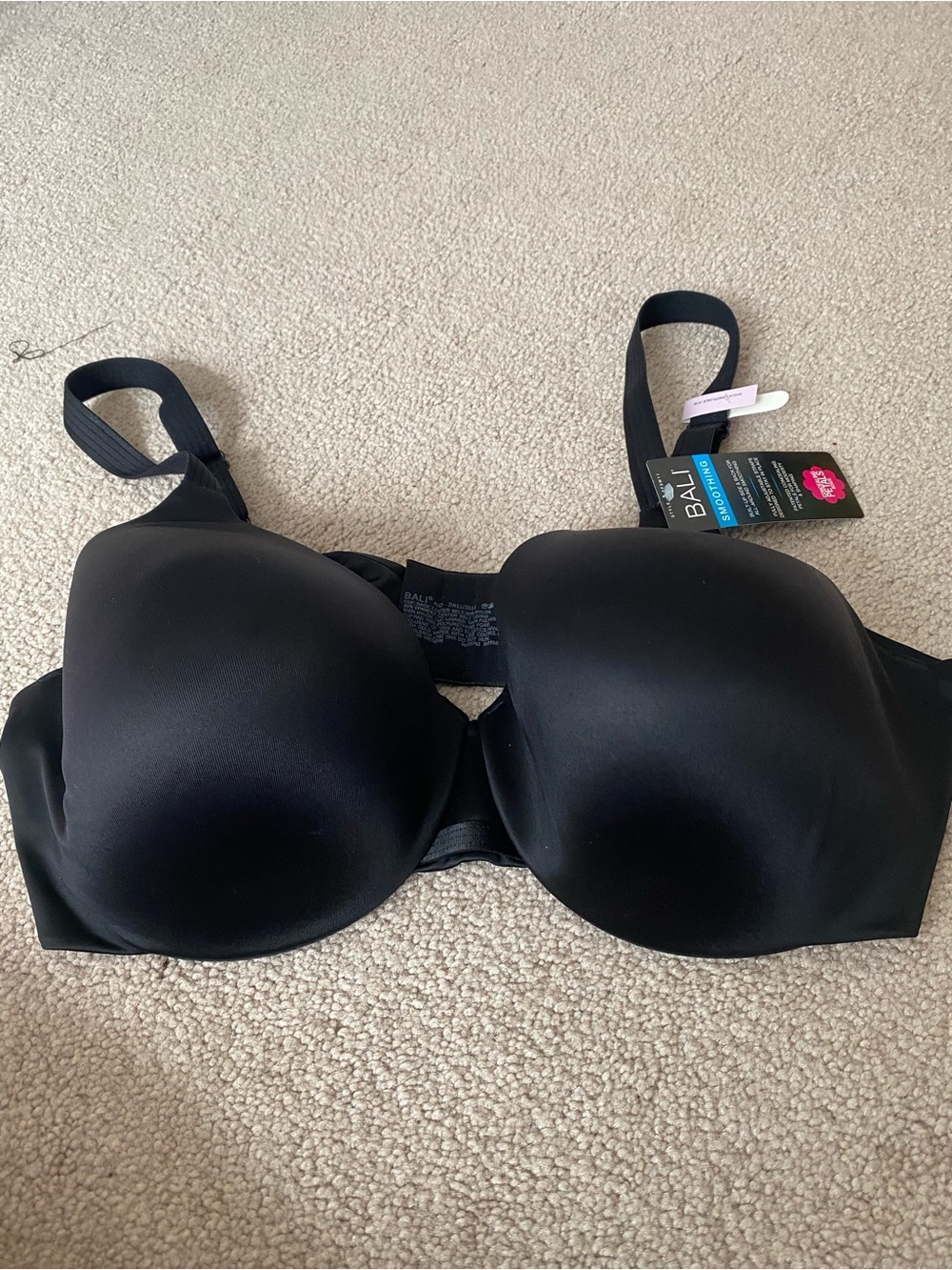 BALI SMOOTHING UNDERWIRE BLACK BRA— SIZE 40D— NEW WITH TAGS